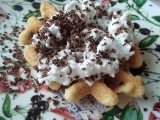 keto wafel met kokosroom