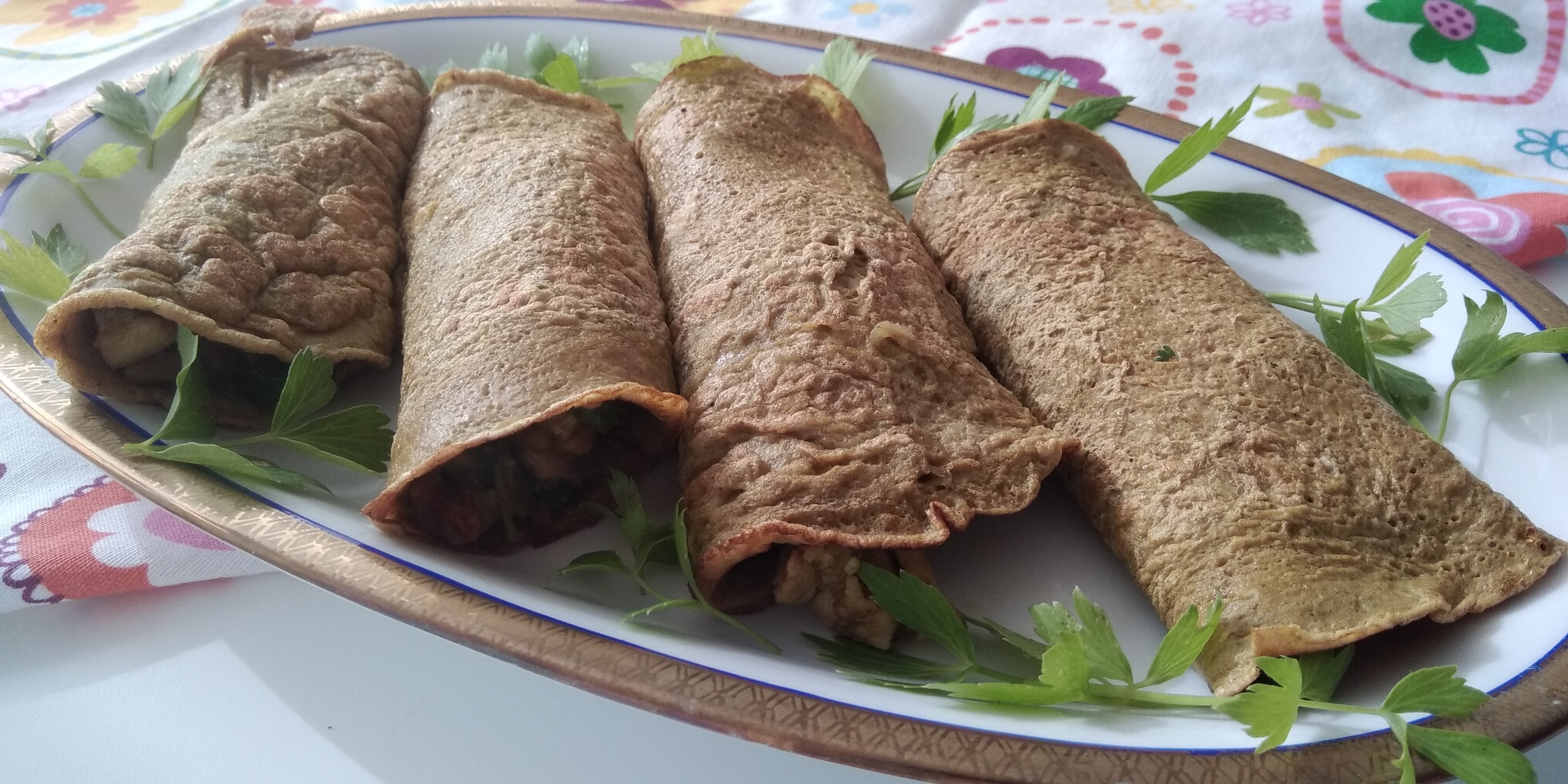 Keto kip kerrie wraps