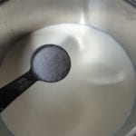 Pan met melk en zout
